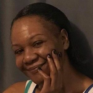 Meet your Posher, Yvonne